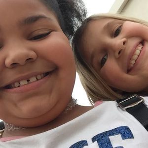 Meet your Posher, Leenya